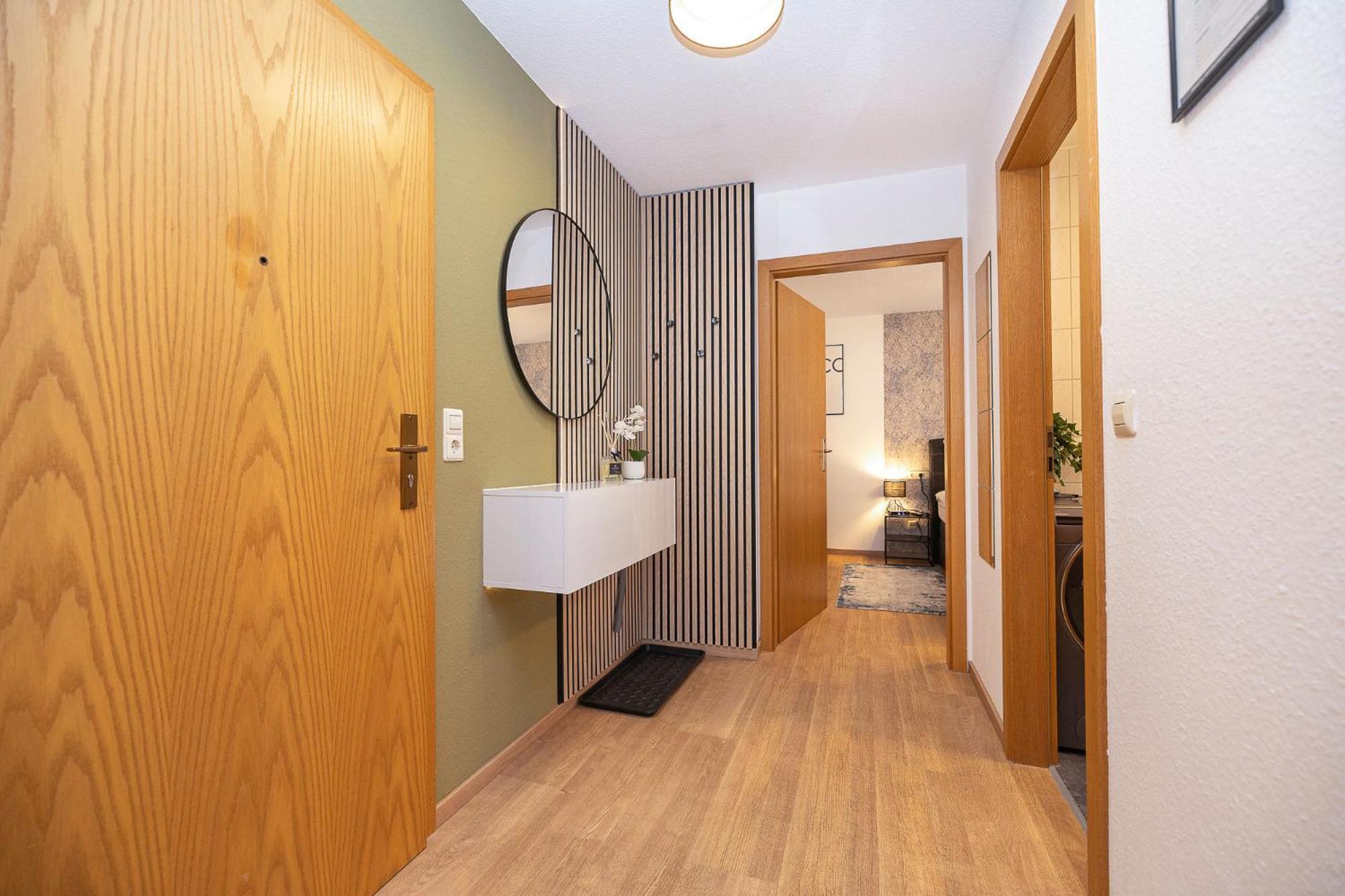 Luxx Home Bc, Zentral - Fuer 4 Personen - Balkon - Parken - Voll Ausgestattete Kueche Биберах-ан-дер-Рис Экстерьер фото