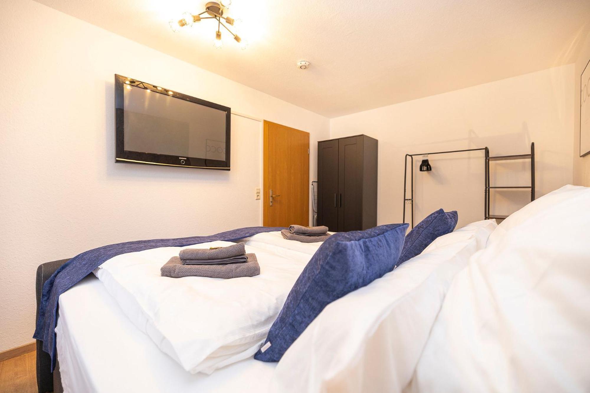Luxx Home Bc, Zentral - Fuer 4 Personen - Balkon - Parken - Voll Ausgestattete Kueche Биберах-ан-дер-Рис Экстерьер фото